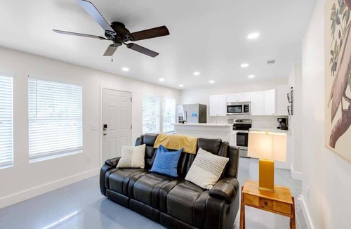 Biloxi House | Hopkins
