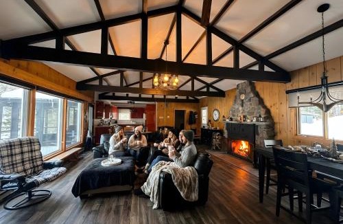 Madawaska County Ski Chalet | Horizon Lakefront Skidoo & Nature