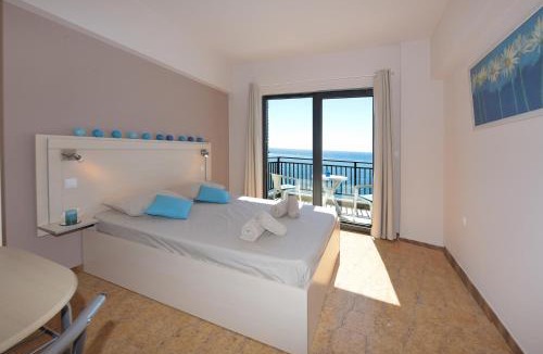 Haraki Apartment | Horizon View Studio