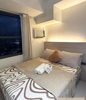Cebu Hotel | Horizons 101 Studio unit near Fuente