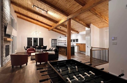 Saint-David-de-Falardeau House | Hors-Piste | Tavata Chalets | Valinouët