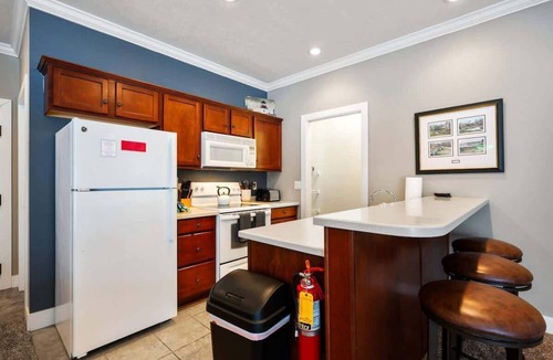 Egg Harbor Condo | Horseshoe Bay #2- Private Golf Club Access!