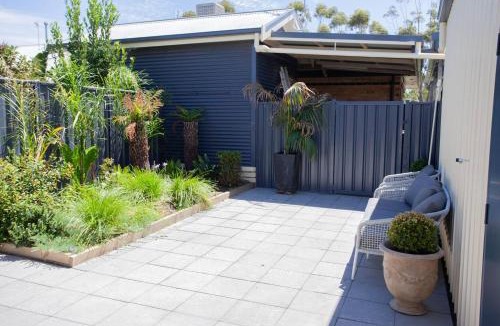Horsham House | Horsham Natimuk 1BR Stay Dog Run Parking