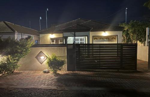 Gaborone House | Horus Private Room