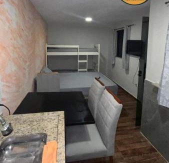 Caravelas House | Hospedagem e pizzaria florestinha