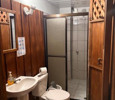 Quesada Hotel | Hospedaje Angeluz