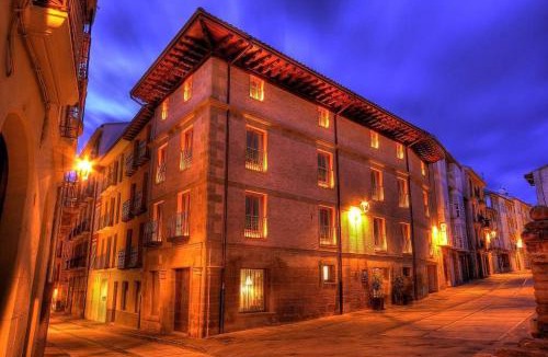 Estella Hotel | Hospederia Chapitel