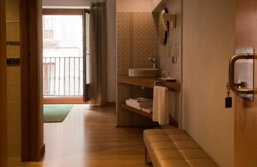 Estella Hotel | Hospederia Chapitel