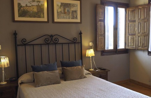 Navarredonda de Gredos Hostel | Hospedium Hostal Almanzor