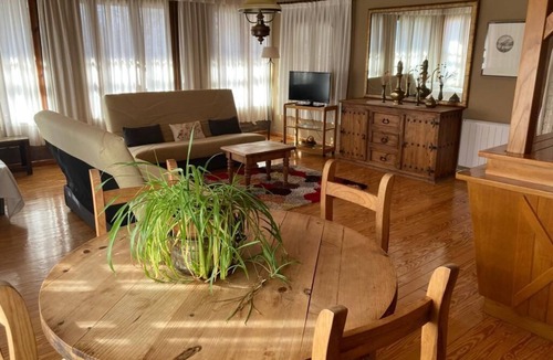 Navarredonda de Gredos Hostel | Hospedium Hostal Almanzor