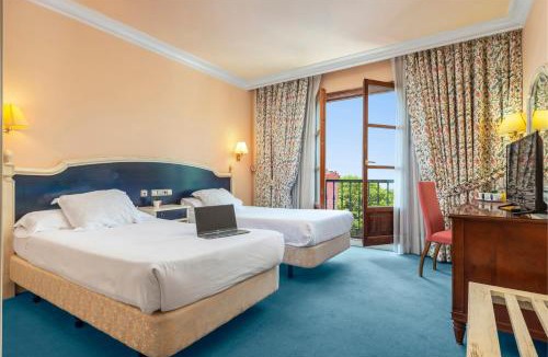 Sondika Hotel | Hospedium Hotel Sky Blu Sondika