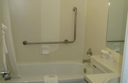 Kamloops Hotel | Hospitality Inn