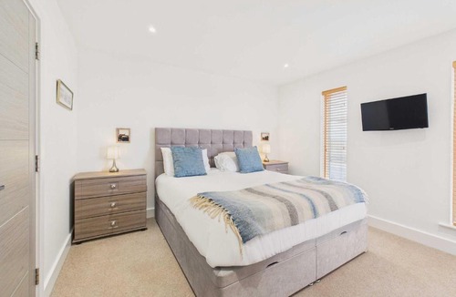 Amble Apartment | Host & Stay - Becalmed