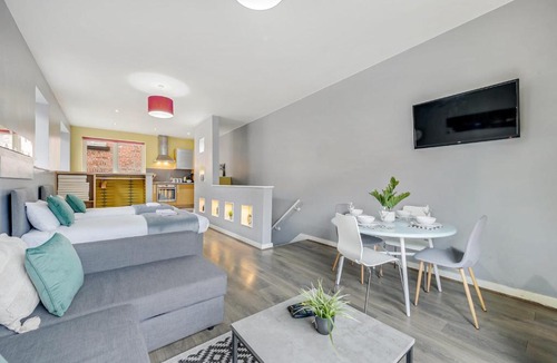 Liverpool City Centre Apartment | Host & Stay - Campbell Square Roof Terrace Apartment
