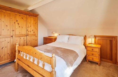 Hawsker House | Host & Stay - Cherry Willows