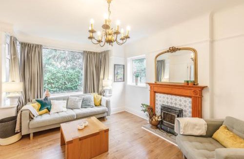 Winchester House | Host & Stay - Combpyne