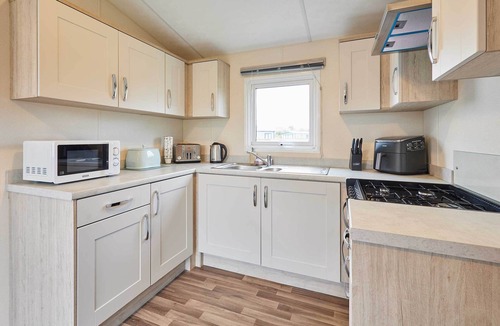 Pickering Ski Chalet | Host & Stay | Deer View Lodge