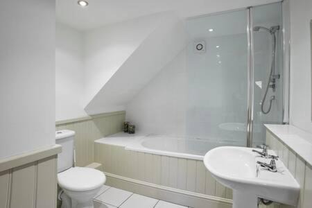 Consett House | Host & Stay - Derwent