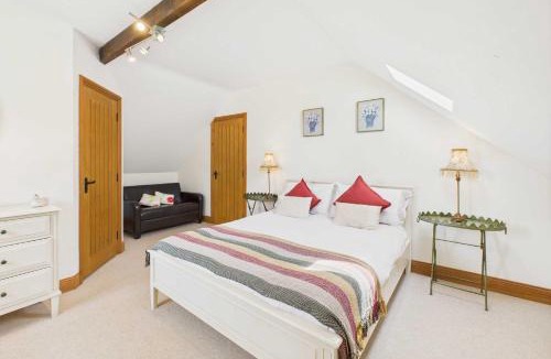Berwick-upon-Tweed House | Host & Stay - Dolphin Dream