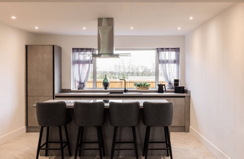 Garforth House | Host & Stay | Hawthorn Bank