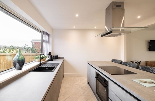 Garforth House | Host & Stay | Hawthorn Bank