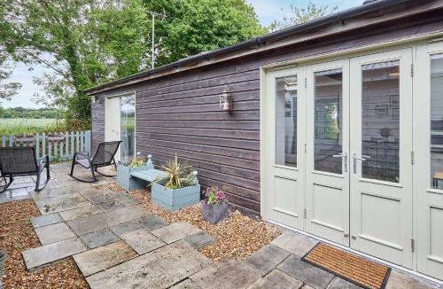 Happisburgh House | Host & Stay - Kestrel Cottage