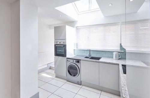 Skinningrove House | Host & Stay | Painter's Rest