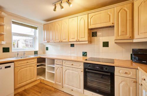 Wootton House | Host & Stay - Riders Rest