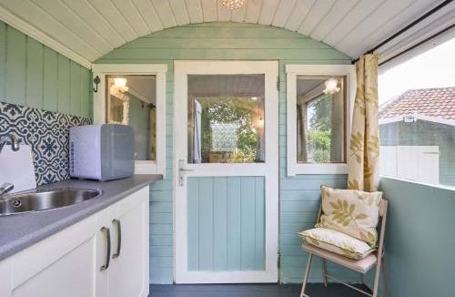Melton Constable Ski Chalet | Host & Stay - Shepherd's Hut