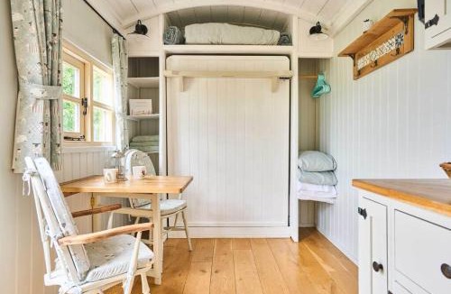 Harleston House | Host & Stay - Shepherds Delight
