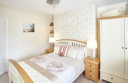 Hinderwell Apartment | Host & Stay - View Point Apartment