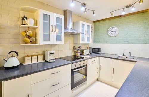 Hempton House | Host & Stay - West Barn