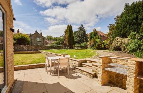 Thornton Dale Apartment | Host & Stay - Winds Croft