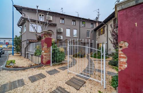Villaggio Prealpino Apartment | HOST4U - CONICCHIO New Apartments few steps from Casazza Metro Station & Free Parking