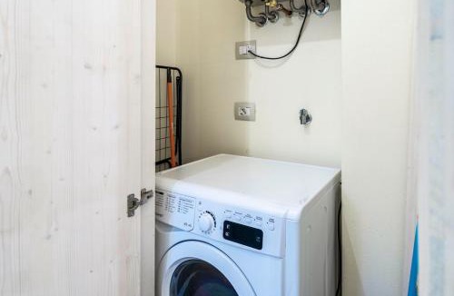 Centro Storico Sud Apartment | HOST4U - Tresanda Studio in Brescia City Center