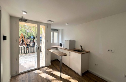 Cuatro Caminos Hostel | Hostal Bernabeu