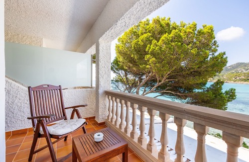 Canyamel Apartment | Hostal Boutique Canyamel - 111 Double Room with Sea View, Private Terrace, Wi-Fi and a/c