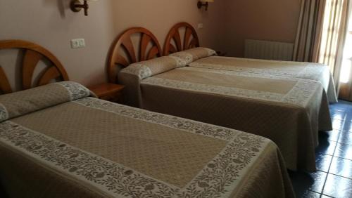 Sahun House | Hostal Casa Lacreu
