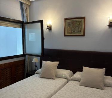Guadalupe House | Hostal Cerezo 2