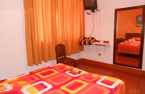 Santiago de Surco Hotel | Hostal Cesar Alberto