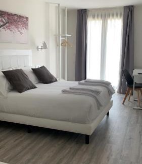 Carrion de los Condes House | Hostal Comfort Suites
