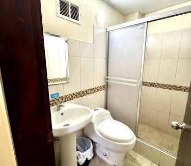 Banos de Agua Santa Hotel | Hostal Copacabanna