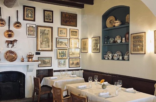 Cabrils Hotel | Hostal de la Plaça - Hotel Boutique