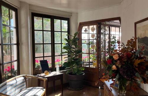 Cabrils Hotel | Hostal de la Plaça - Hotel Boutique