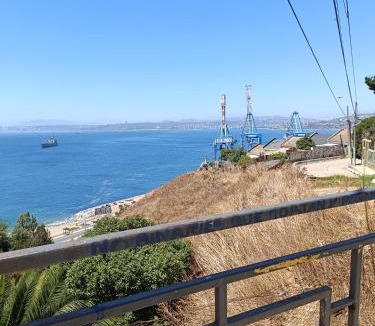 Playa Ancha House | Hostal Ekeka House