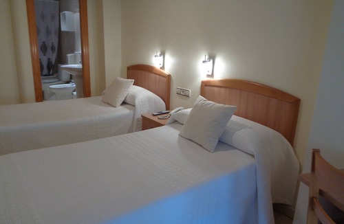 Almoradi Hostel | Hostal El Retiro