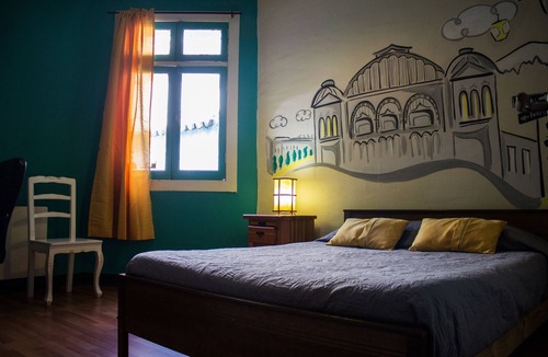 Lastarria Hostel | Hostal Forestal - Hostel