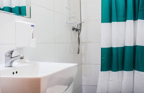 Lastarria Hostel | Hostal Forestal - Hostel
