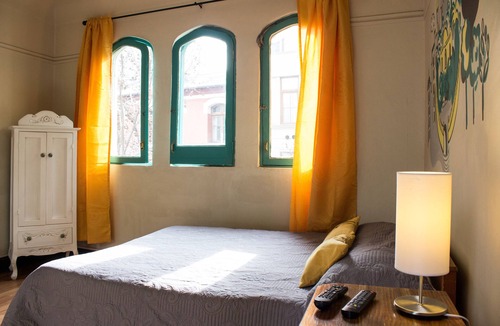 Lastarria Hostel | Hostal Forestal - Hostel