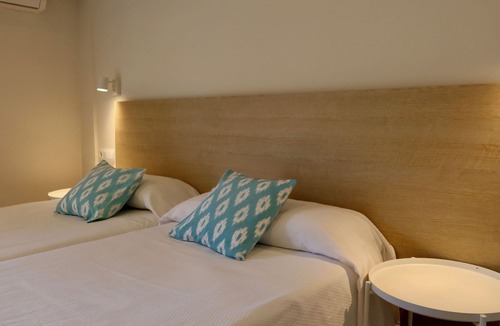 Torrenova Hostel | Hostal Jakiton